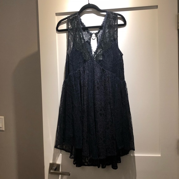 Free People - black lace Top / Dress - Small, NWT - Picture 4 of 8